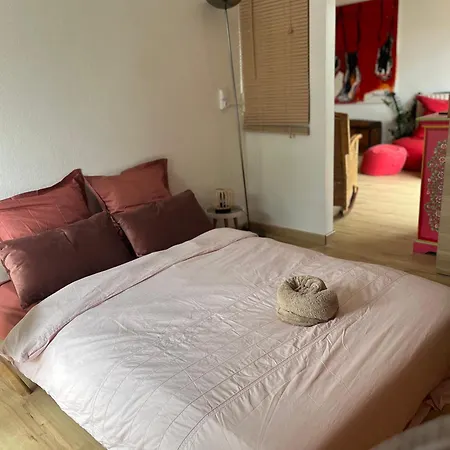 Calme & Lumineuse Avec Balcon Cauderan Μπορντό