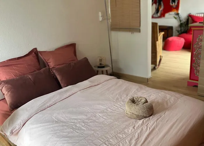 Calme & Lumineuse Avec Balcon Cauderan Μπορντό