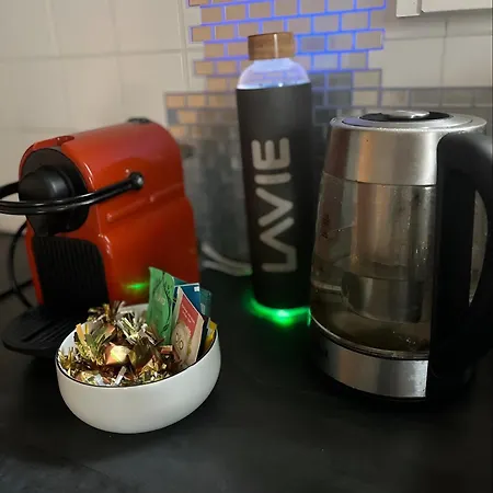 Calme & Lumineuse Avec Balcon Cauderan Проживание в семье